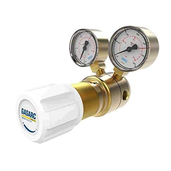 Brass gas pressure regulator with dual gauges